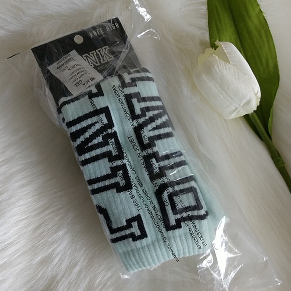 ❌2 PAIRS🌺PINK Victoria's Secret Knee Sock .Nwt - Picture 3 of 4